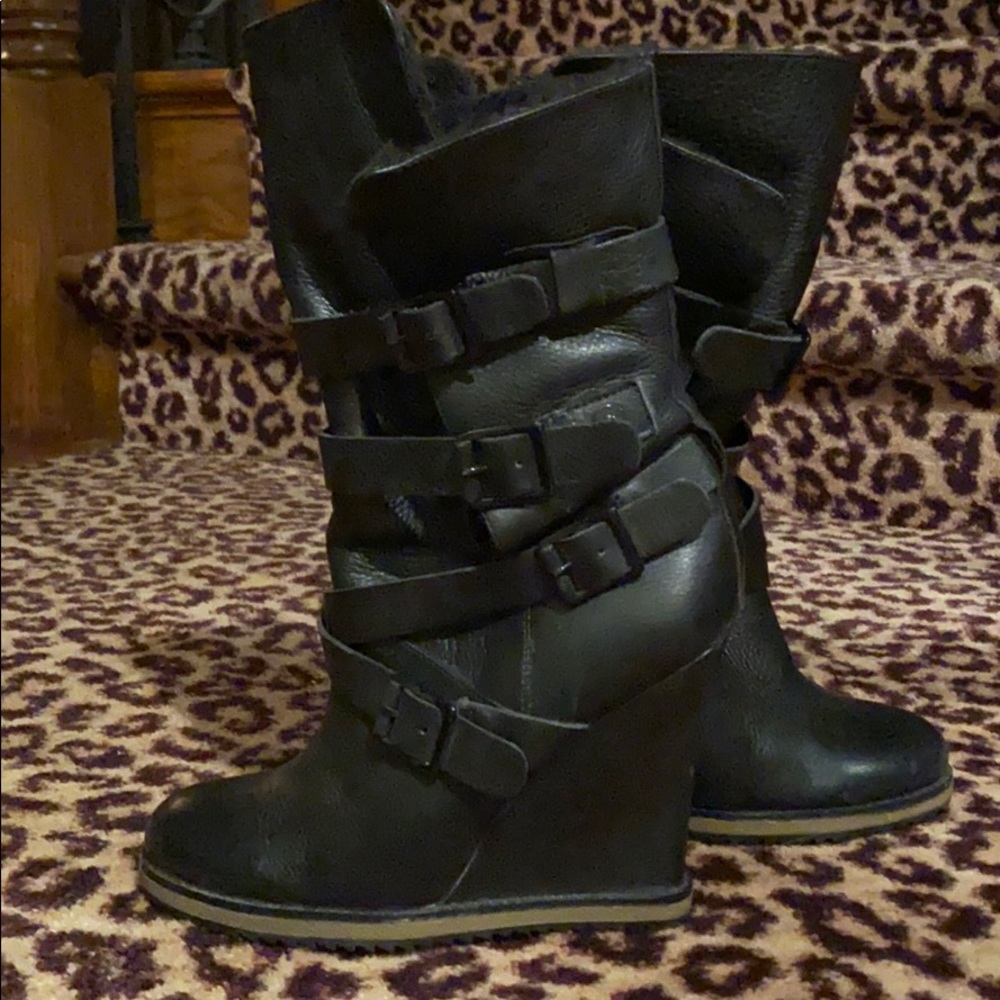 Sam Edelman black strappy wedge boot. Sz 8-1/2 - Picture 4 of 10